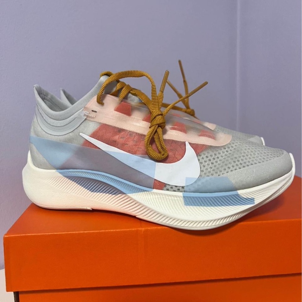 🌈 Nike Zoom Fly 3 Photon Dust Wmns Size 5
